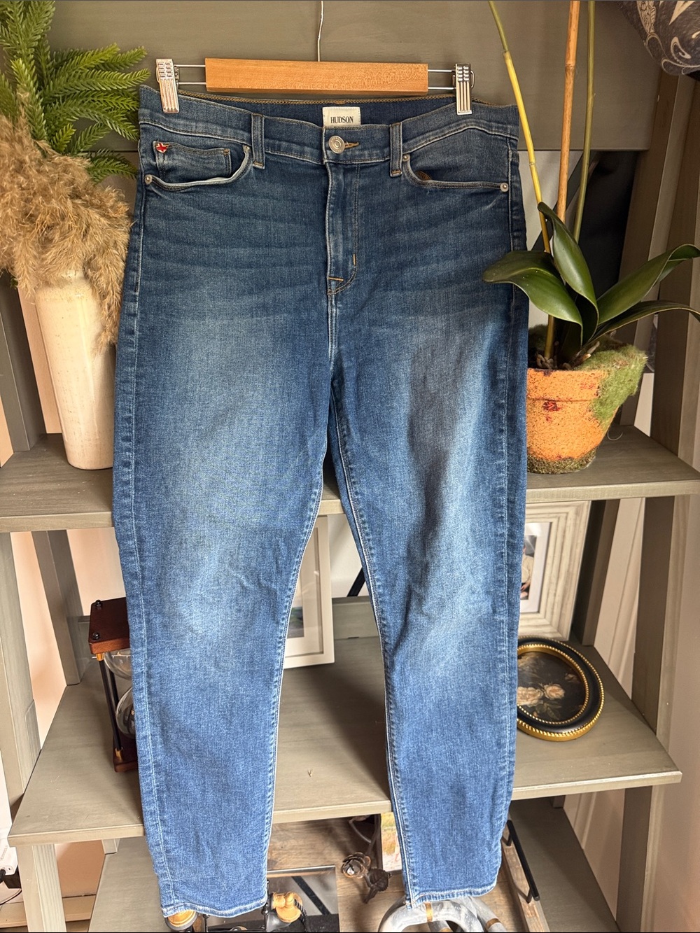 Hudson Jeans Skinny Jeans in Mid Blue Wash